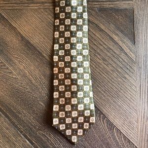 Geoffrey Beene Men’s Silk Tie Olive Green w Cream